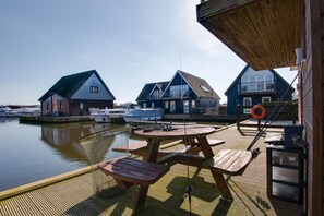 Outdoor dining - 3 Bed in Horning (oc-r27684) (Horning)