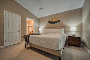 2 soverom, strykejern/-brett, wi-fi (inkludert) og sengetøy