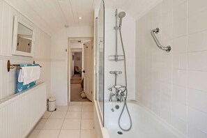 Hair dryer, towels - 2 Bed in Rye (oc-c11502) (Rye)