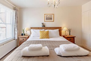 2 bedrooms, free WiFi, bed sheets - 2 Bed in Rye (oc-c11502) (Rye)