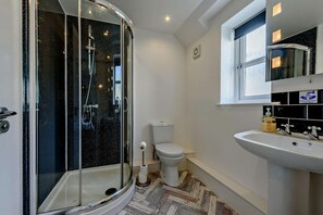 Towels - 4 Bed in Tenby (oc-t27576) (Tenby)