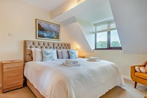 Travel cot, free WiFi, bed sheets - 3 Bed in Runham (oc-a27687) (Runham)