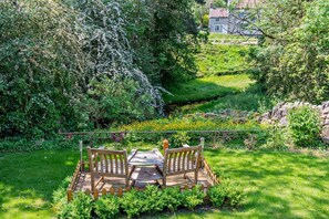 Property grounds - 2 Bed in Hutton-le-Hole (oc-h27724) (Hutton-le-Hole)
