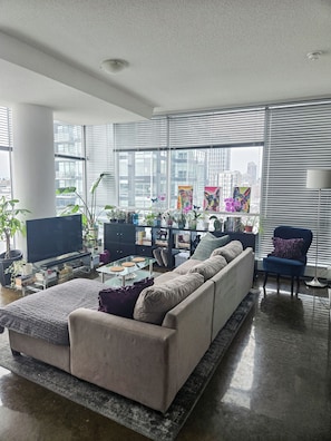 Living area - Artsy Dowtown Condo in Beltline (Calgary)