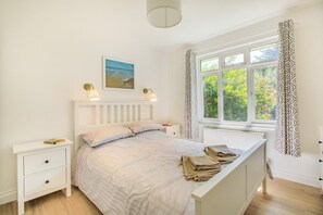 3 bedrooms, free WiFi, bed sheets - 3 Bed in Combe Martin (oc-r27728) (Combe Martin)