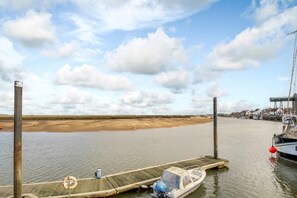 Beach - 2 Bed in Wells-next-the-Sea (oc-s27768) (Wells-next-the-Sea)