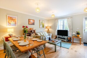 Interior - 3 Bed in Wrentham (oc-m6144) (Wrentham)