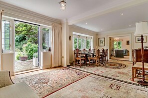 TV - 4 Bed in Aldeburgh (oc-h27787) (Aldeburgh)