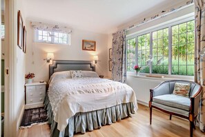 Free WiFi, bed sheets - 4 Bed in Aldeburgh (oc-h27787) (Aldeburgh)