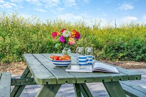 Outdoor dining - 1 Bed in Padstow (oc-p27794) (Padstow)