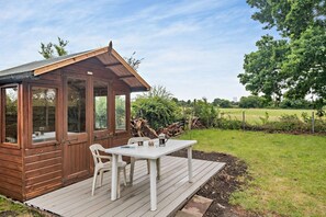 Outdoor dining - 2 Bed in Bodham (oc-t27775) (Bodham)