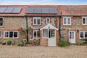 Exterior - 2 Bed in Bodham (oc-t27775) (Bodham)