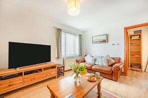 TV - 3 Bed in Broad Haven (oc-w27772) (Broad Haven)