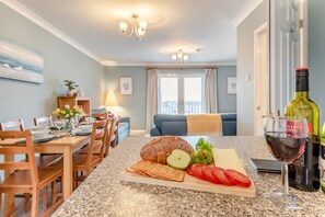 Dining - 3 Bed in Broad Haven (oc-s27796) (Broad Haven)