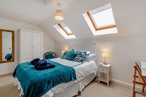 Travel cot, free WiFi, bed sheets - 2 Bed in Broad Haven (oc-t27789) (Broad Haven)