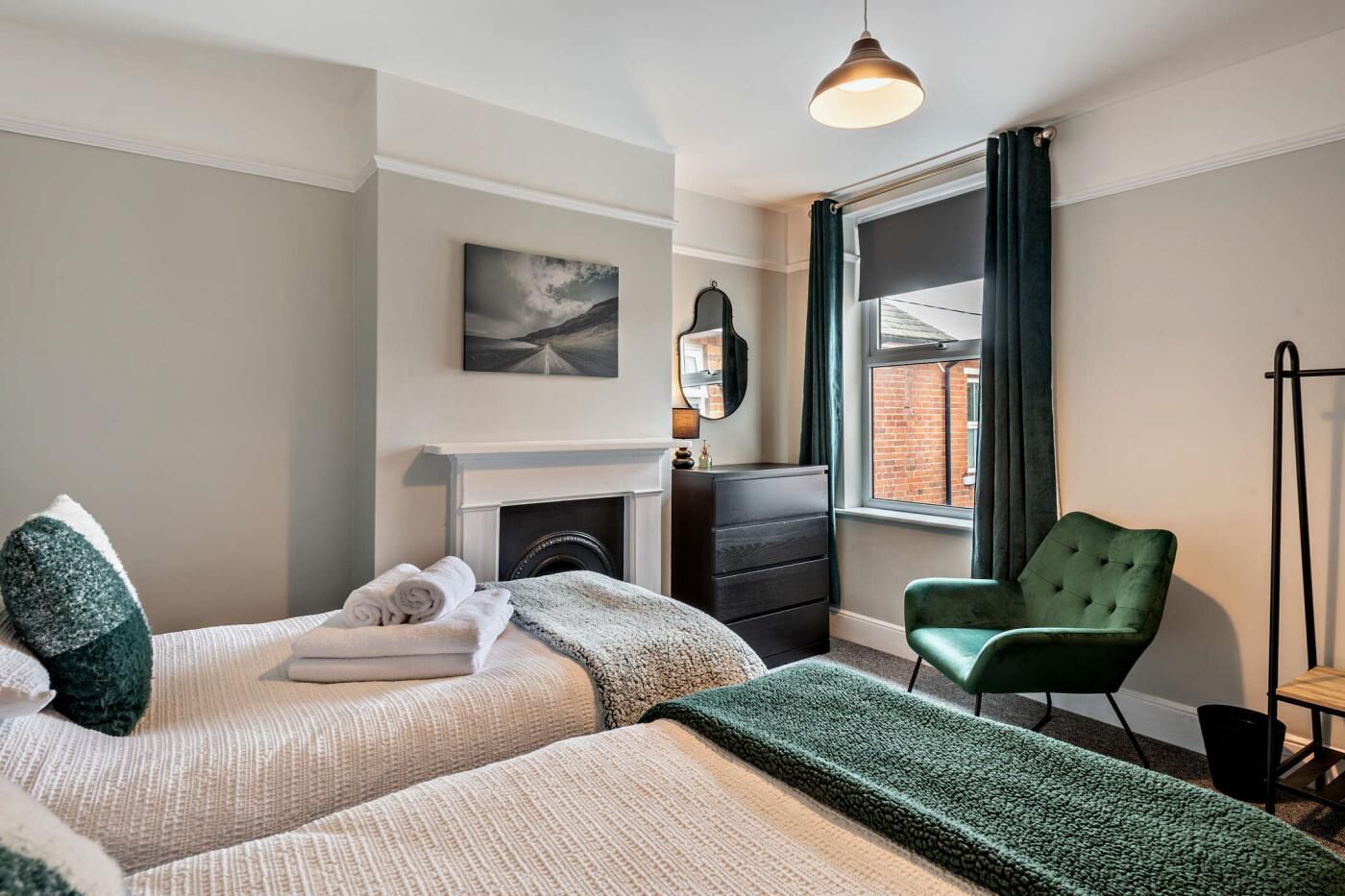 3 bedrooms, travel cot, free WiFi, bed sheets
