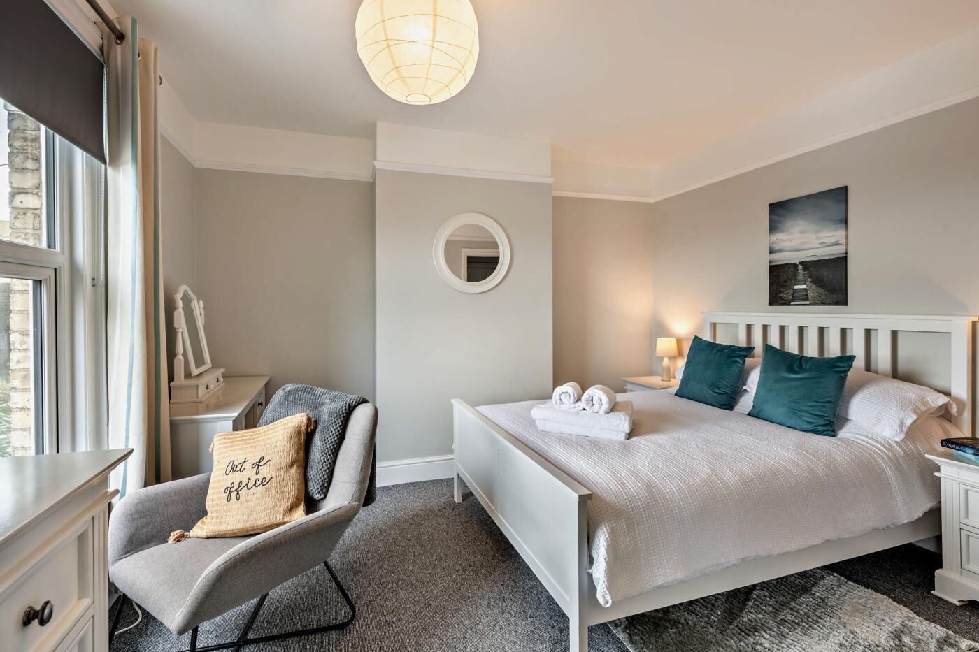 3 bedrooms, travel cot, free WiFi, bed sheets