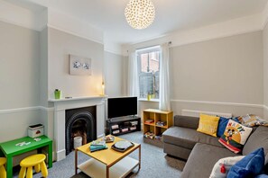 TV - 3 Bed in Felixstowe (oc-s27808) (Felixstowe)