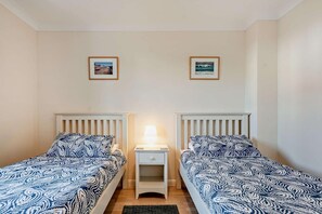 واي فاي مجانًا وملاءات أسرّة