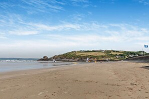 Beach - 2 Bed in Broad Haven (oc-a27863) (Broad Haven)