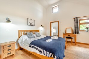 Free WiFi, bed sheets - 2 Bed in Llangadog (oc-t27868) (Llangadog)