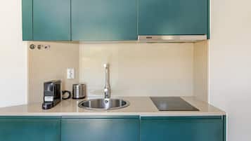 雪櫃、微波爐、爐具、咖啡機/沖茶器