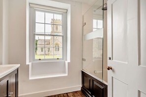 Towels - 3 Bed in Burton Bradstock (oc-t27822) (Burton Bradstock)