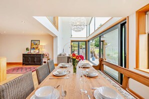 Dining - 5 Bed in Rye (oc-o27820) (Rye)