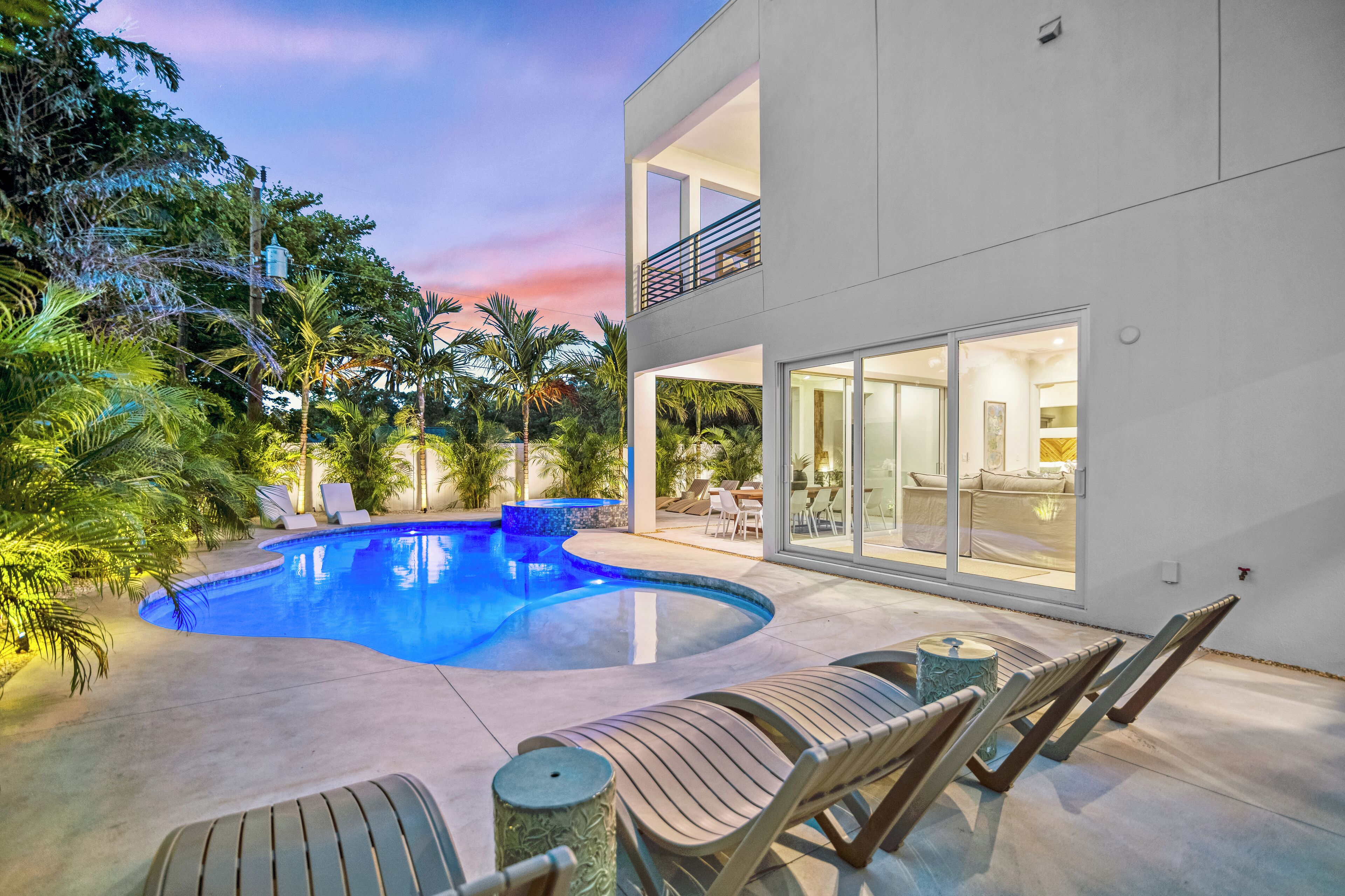 Outdoor pool, a heated pool