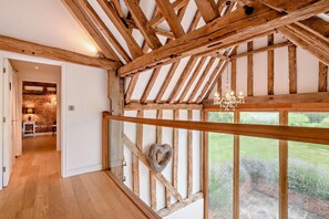Interior - 5 Bed in Ellough (oc-d8656) (Ellough)