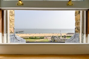 Interior - 7 Bed in Lowestoft (oc-k27902) (Lowestoft)