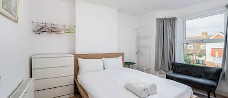 Free WiFi, bed sheets