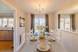 Dining - 4 Bed in Seahouses (oc-o27867) (Seahouses)