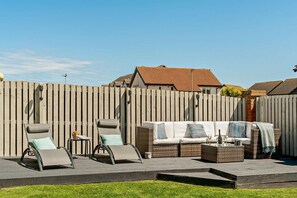 Terrace/patio - 4 Bed in Seahouses (oc-o27867) (Seahouses)