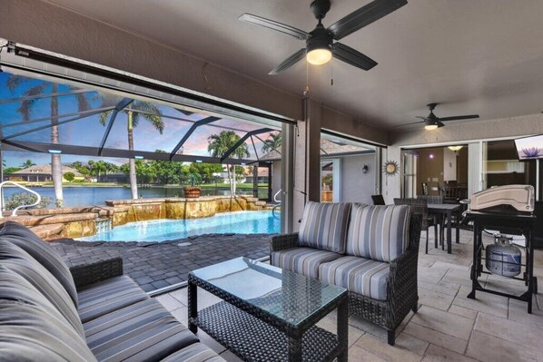 A heated pool - Tuscan Treasure - Escape to Paradise (Cape Coral)