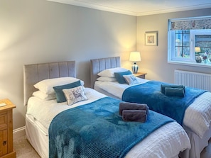 Iron/ironing board, free WiFi, bed sheets