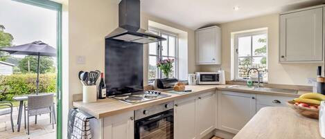 Microwave, oven, cookware/dishes/utensils