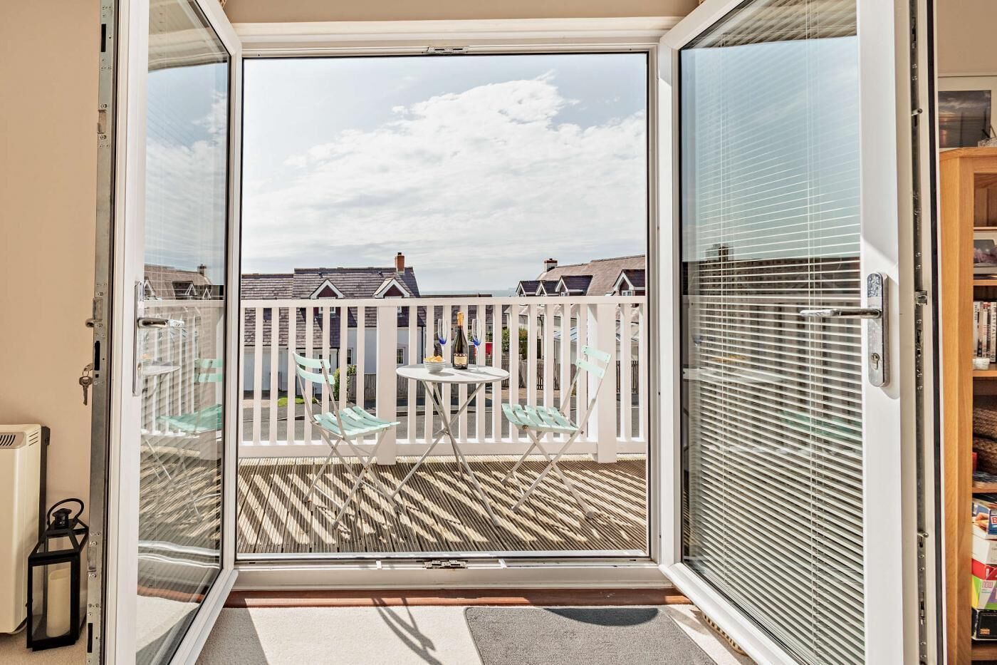 المنشأة من الداخل