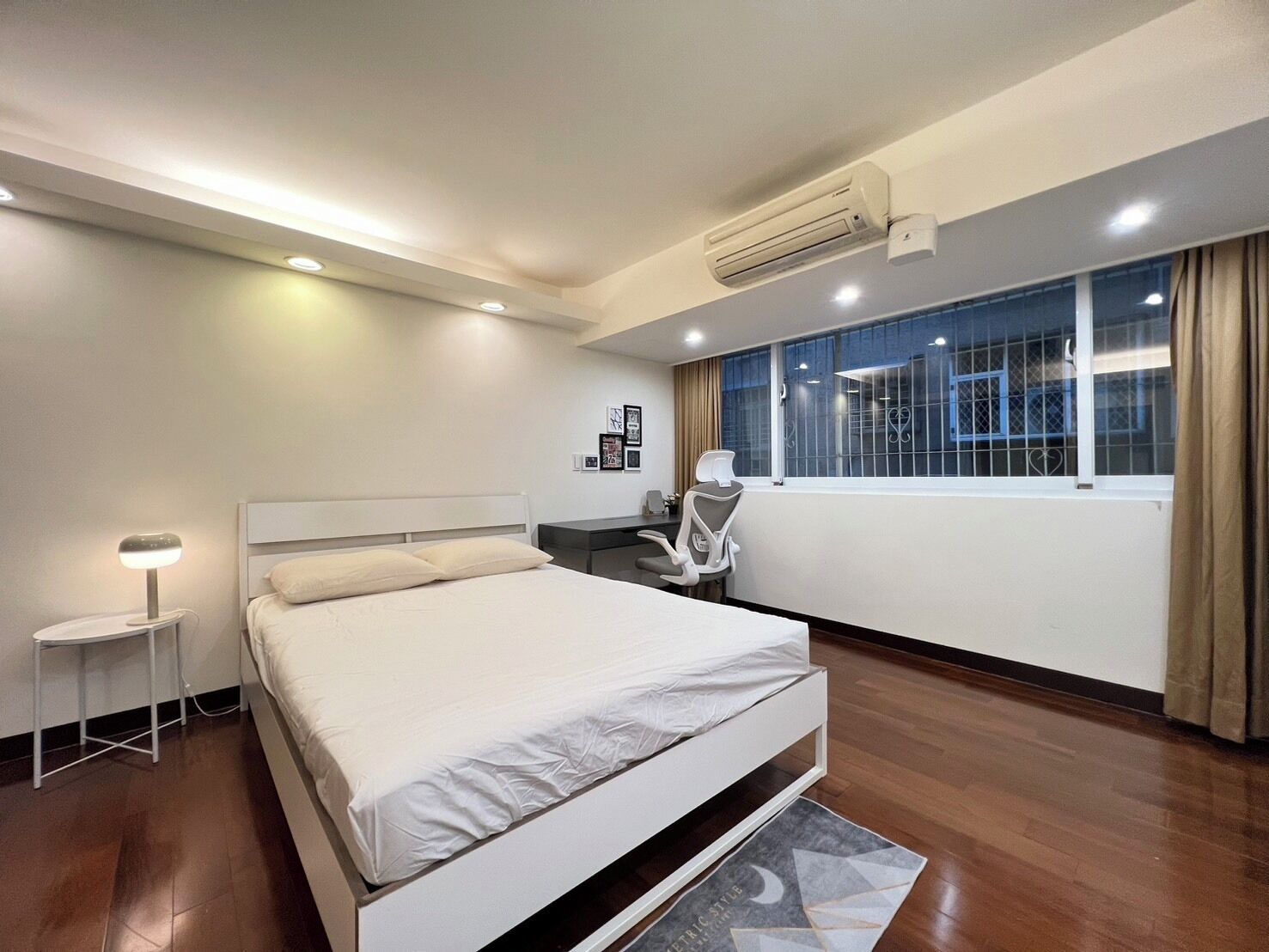 Desk, iron/ironing board, free WiFi, bed sheets