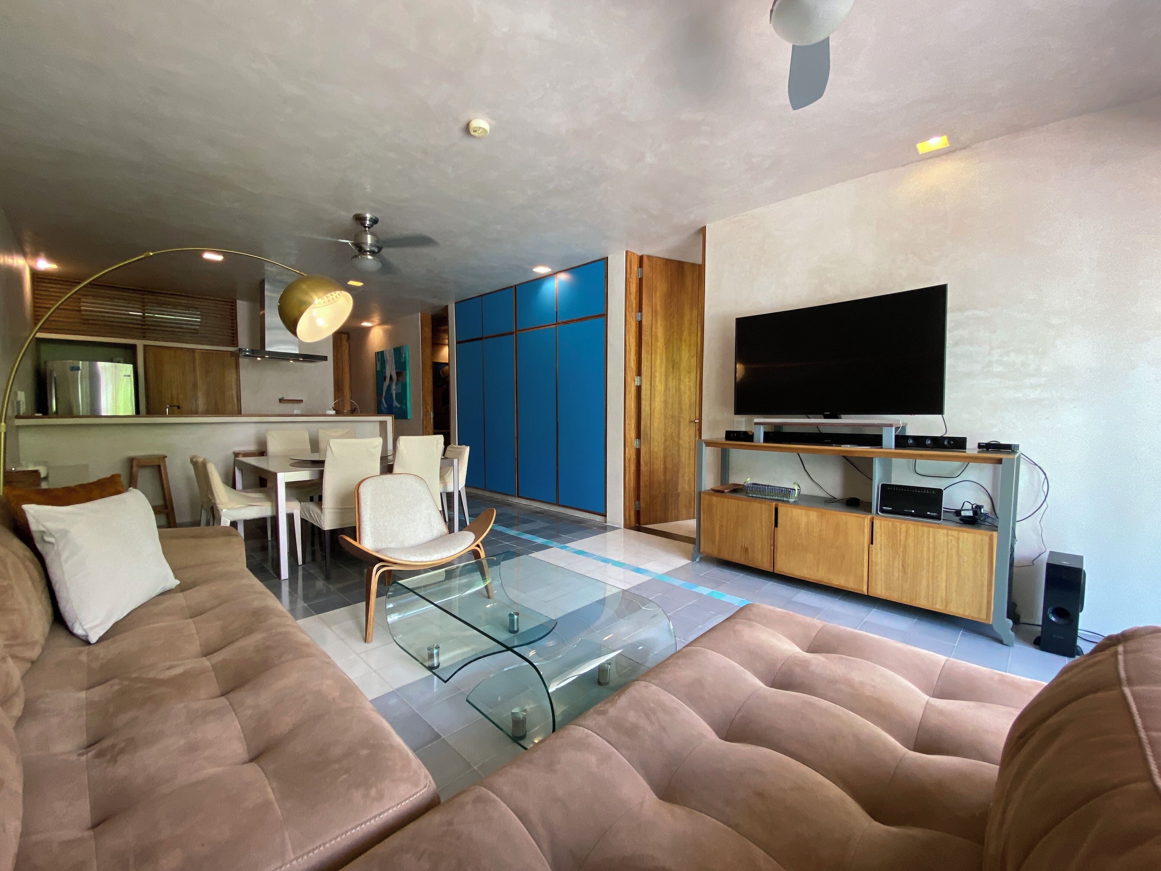 Comfort Apartment | Living room | 50-inch Smart TV with digital channels