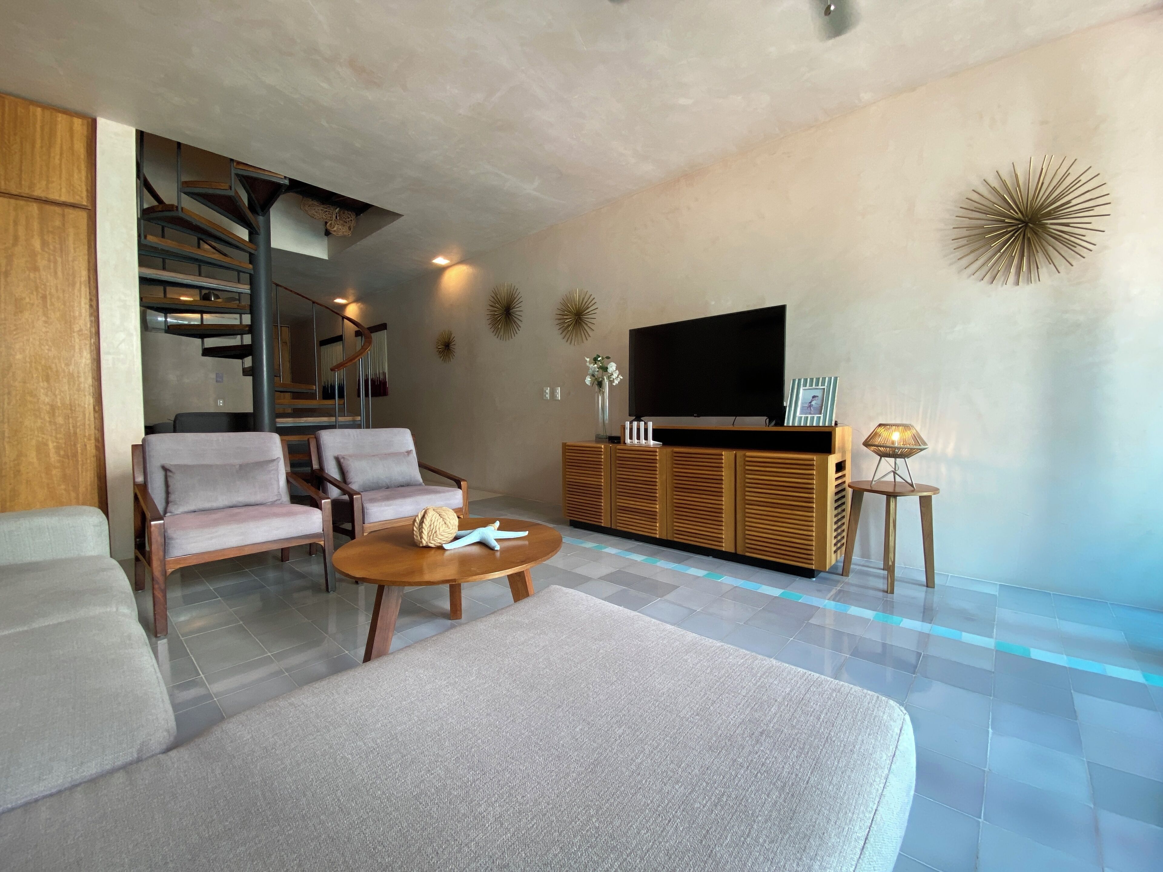 50-英寸智能电视（配备数码频道）