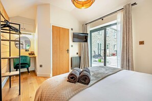 مكواة/لوح كي وواي فاي مجانًا وملاءات أسرّة