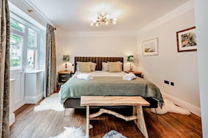 Free WiFi, bed sheets - 4 Bed in Lynmouth (oc-s27999) (Lynmouth)