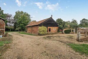 Exterior - 2 Bed in Yoxford (oc-b27975) (Middleton Moor)