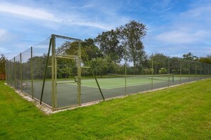Sports court - 2 Bed in Yoxford (oc-b27975) (Middleton Moor)