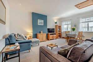 TV - 2 Bed in Swanage (oc-s28025) (Swanage)