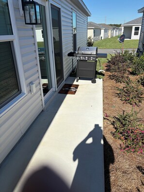 Terrace/patio - Terrific and brand new 3 bedroom villa in the Eastport area of the Villages! (The Villages)