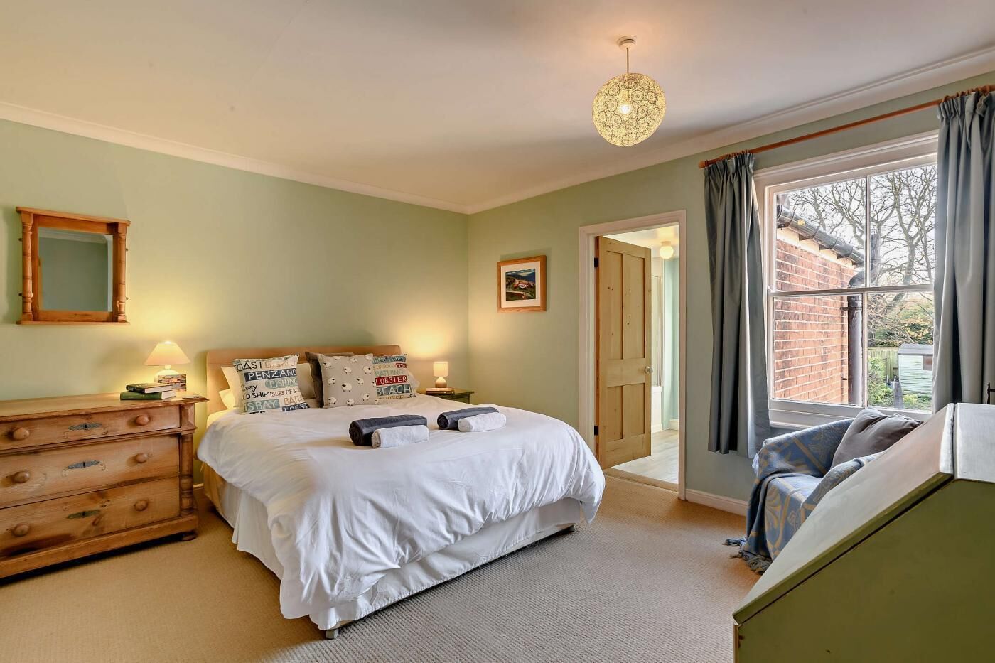 Wi-Fi de cortesia, roupa de cama