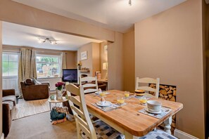 Dining - 2 Bed in Dersingham (oc-p28040) (Dersingham)