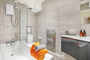 Towels - 2 Bed in Putsborough (oc-a22903) (Croyde)